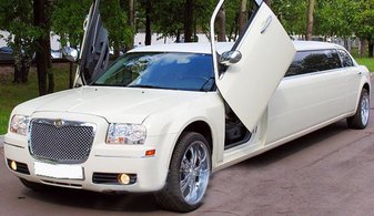 Свадебный лимузин Chrysler 300C Limousine № Л3716, белый