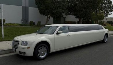 Лимузин на свадьбу № А3739 - Транспортная компания по аренде премиум автомобилей Авто-премьер...