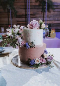 «Торт свадебный с цветочным оформлен»