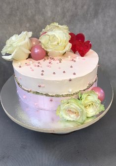 «Торт свадебный с цветочным оформлен»