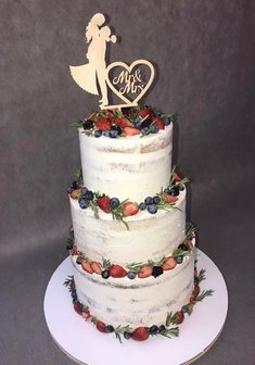 «Торт свадебный с ягодным оформлени»