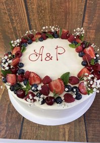  «Торт свадебный с ягодным оформлени» (к128864)