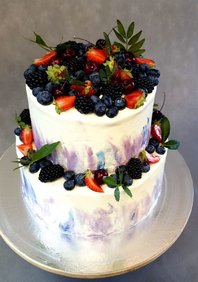 «Торт свадебный с ягодным оформлени» (к128869)