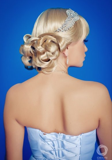 Свадебная прическа А15799 - Стилист-визажист Анастасия Барковская