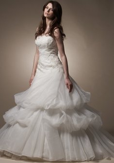 Свадебное платье 5201-М30165. С пышной юбкой, длинное со шлейфом.