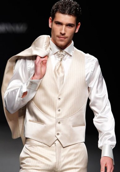 Свадебный мужской костюм A1517 - Салон костюмов A,dress